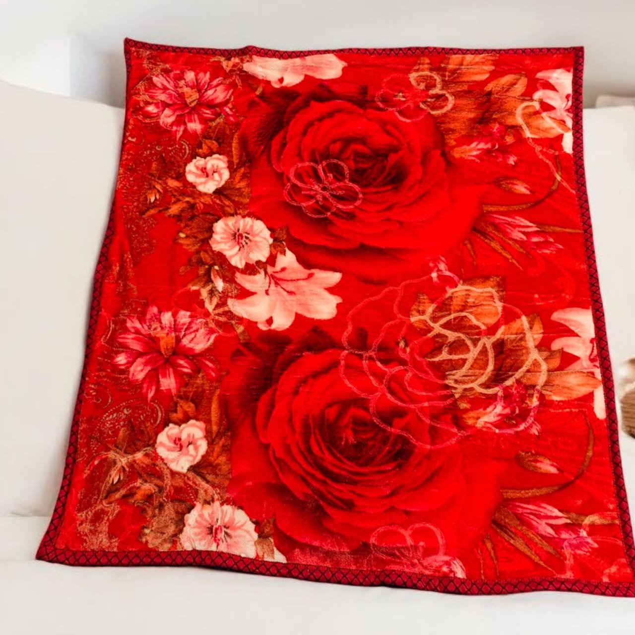 চায়না বেবি কম্বল ( ০-৭ বছরের বাচ্চার জন্য) ২পার্ট লাল কালার