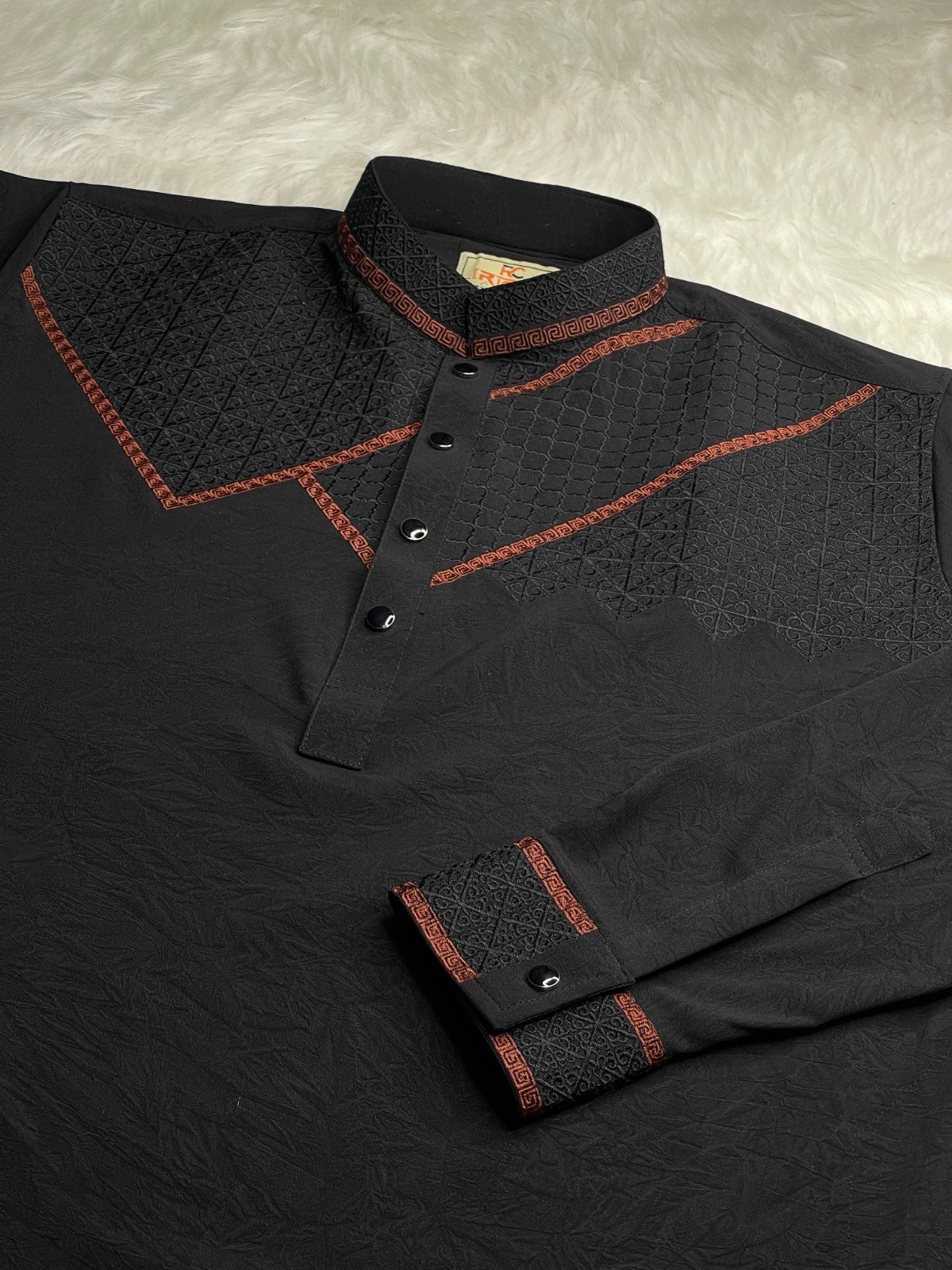 Embroidery Stretch Panjabi ◼️Fabrics: ইমপোর্টেট স্টীচ কাপড়   ◼️Button Type: স্নাপ বাটন  আয়রন করার কোনো ঝামেলা ছাড়াই পরতে পারবেন।  খুবই আরামদায়ক হবে, ইনশাআল্লাহ!