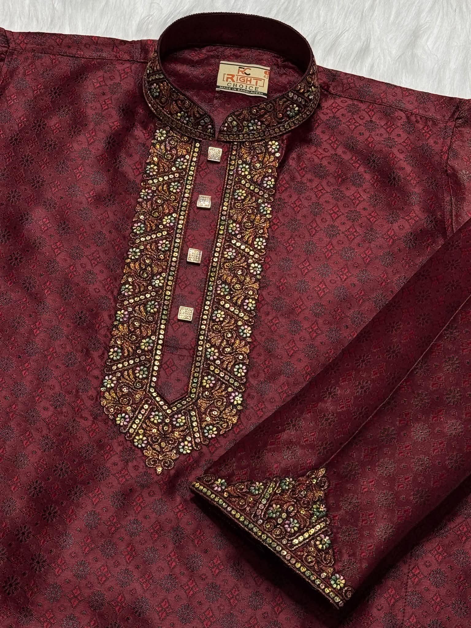 Luxury Katan Panjabi  অরিজিনাল কাতান পার্টি পাঞ্জাবি  সরাসরি গার্মেন্টস থেকে পাইকারি দামে  পাঞ্জাবিতে রয়েছে ৭ দিনের রিপ্লেসমেন্ট গ্যারান্টি। প্রোডাক্ট হাতে পেয়ে চেক করে মূল্য পরিশোধ করতে পারবেন