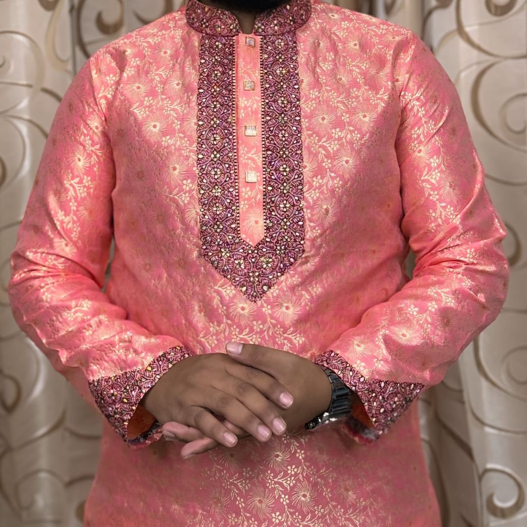 Luxury Katan Panjabi  অরিজিনাল কাতান পার্টি পাঞ্জাবি  সরাসরি গার্মেন্টস থেকে পাইকারি দামে  পাঞ্জাবিতে রয়েছে ৭ দিনের রিপ্লেসমেন্ট গ্যারান্টি। প্রোডাক্ট হাতে পেয়ে চেক করে মূল্য পরিশোধ করতে পারবেন